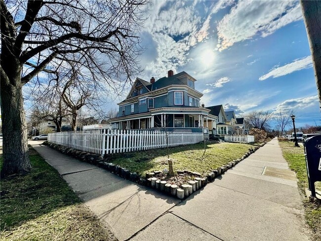 Photo - 1464 W Minnehaha Ave