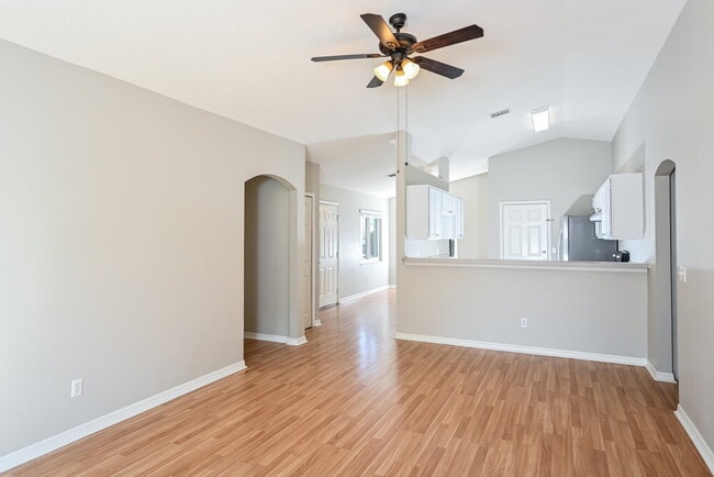 Photo - 1323 Hillview Dr