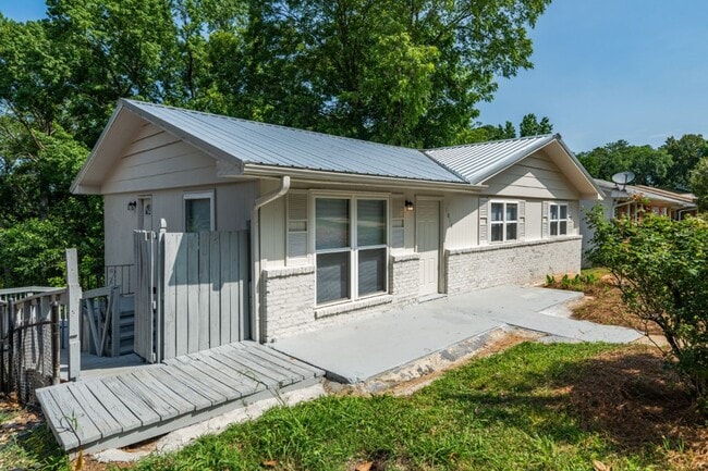Photo - 1016 Ave G