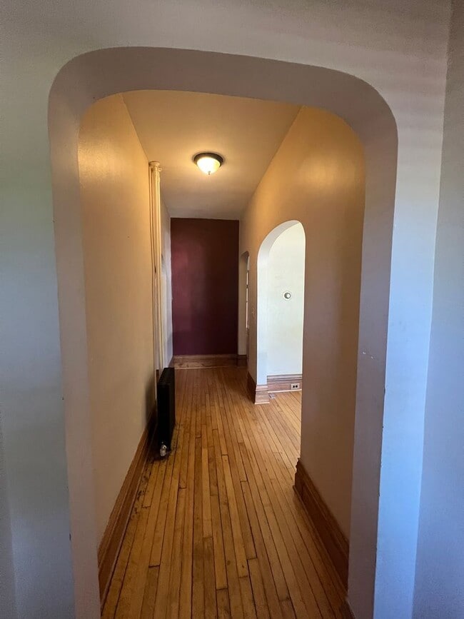 Photo - 322-324 E 5th St Unidad 322 B