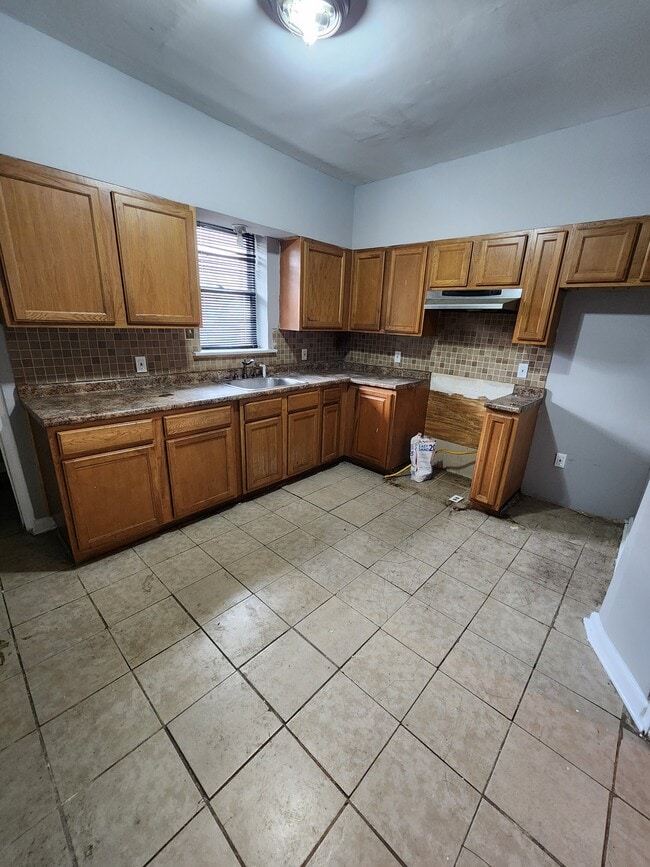 Photo - 2530 W Gordon St