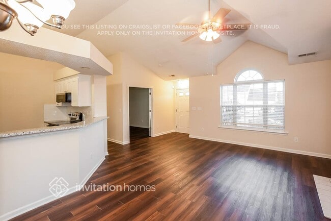 Photo - 5743 Heron Point Pl SW