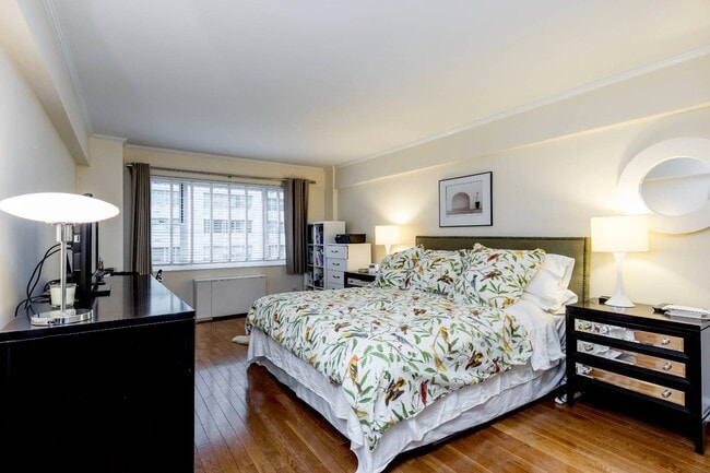 Photo - 100 W 57th St Unit 12-G