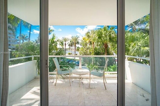 Photo - 5161 Collins Ave