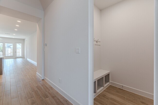 Photo - 1151 Beals Crk St