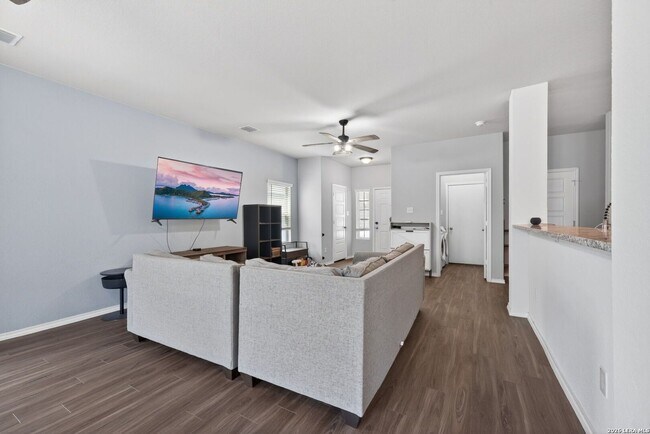 Photo - 4 Bedroom/2.5 Bath Summerhill Subdivision