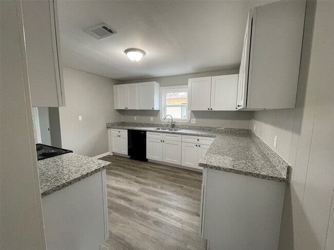 Photo - 2327 4th Ave N