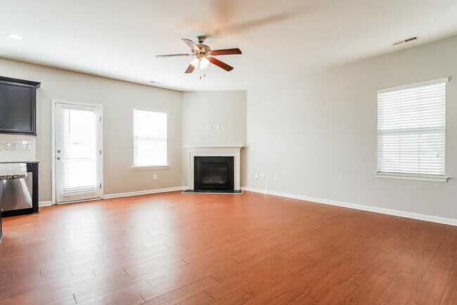 Photo - 97 Gaillardia Way