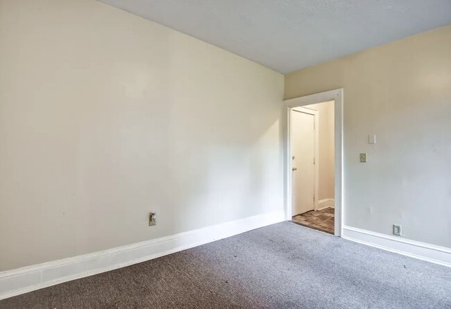 29 39 Charter Oak LLC