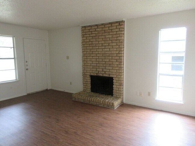 Photo - 6910 Millrace Dr Unit A