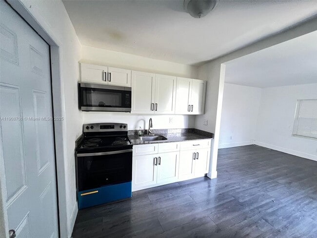 Photo - 5306 NW 18th Ave