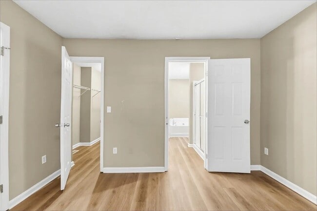 4704 Courtside Pl Unit A
