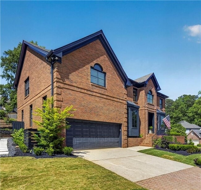 Photo - 1122 Tennyson Pl NE
