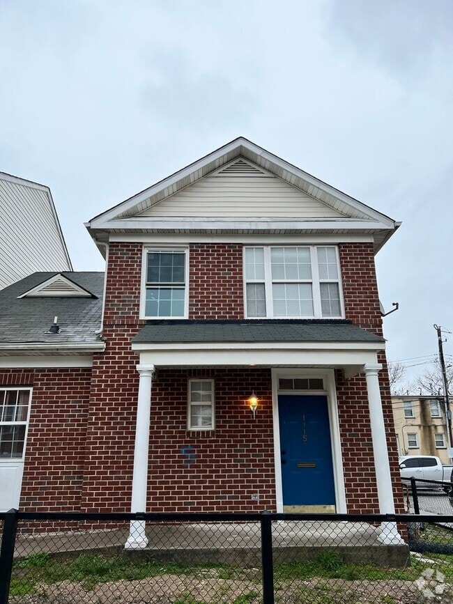 Building Photo - Spacious 3 Bedroom End Unit- Baltimore, MD Rental