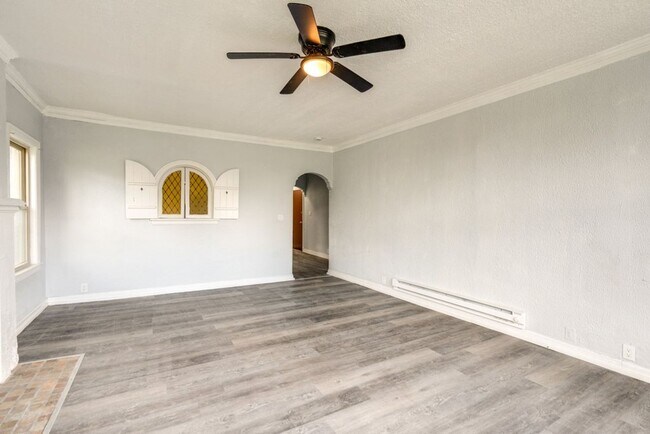 Photo - 2840 S Moreland Blvd Unit #3