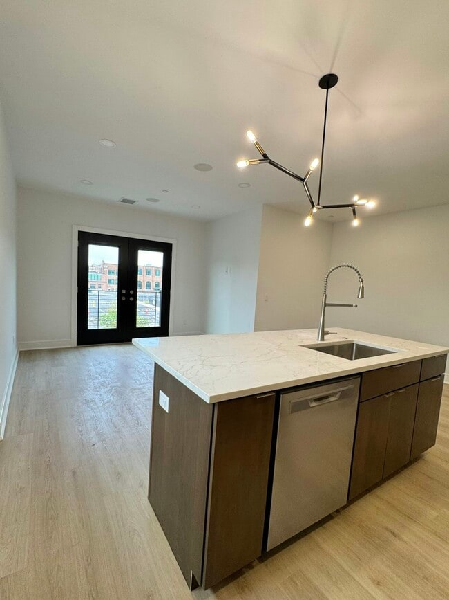 Photo - 85 W High St Unit 3F