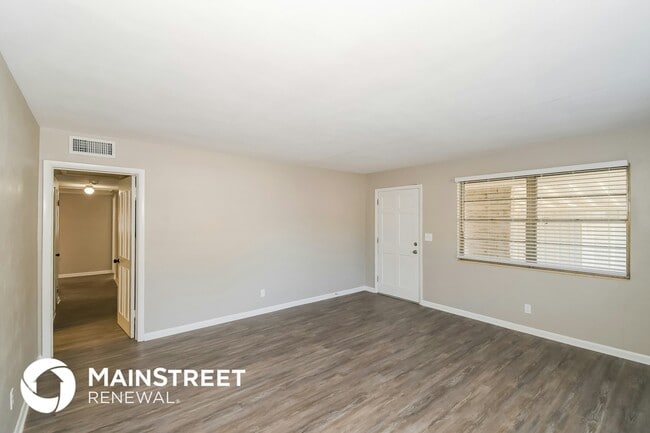 Photo - 6238 Green Pine Ln