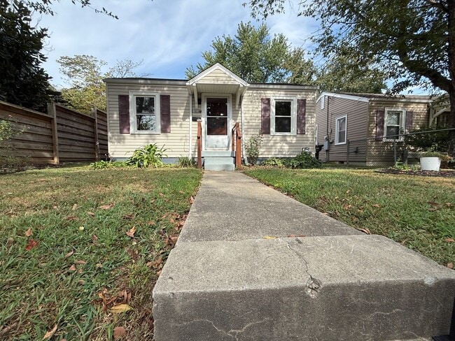 1059 Dixon Ave