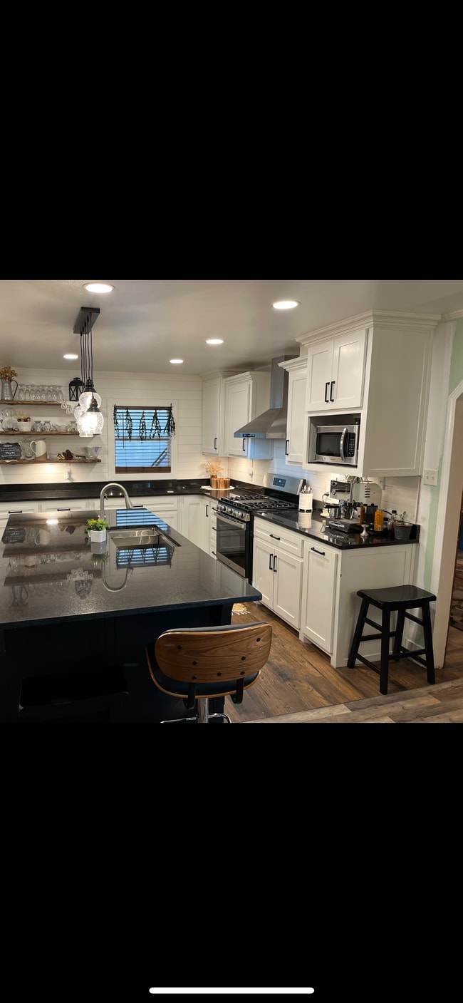 Photo - 1810 S Alamo St