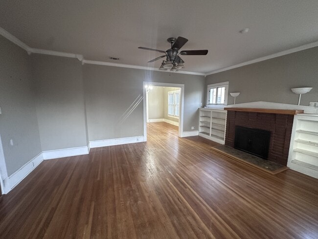 Photo - 215 N Washington St