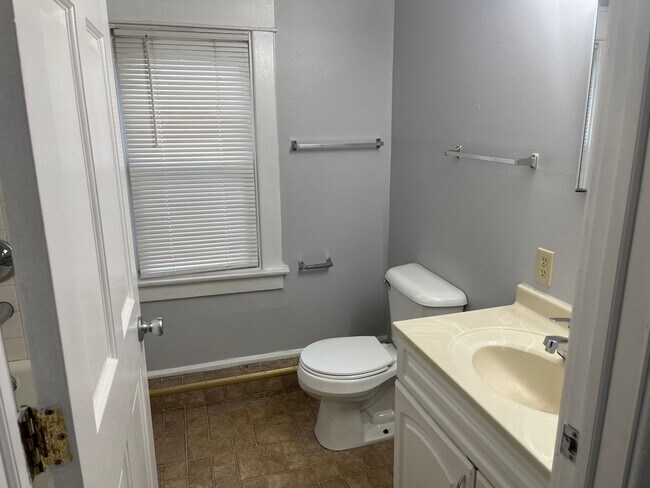 Photo - 207 Crane Dr Unidad 2