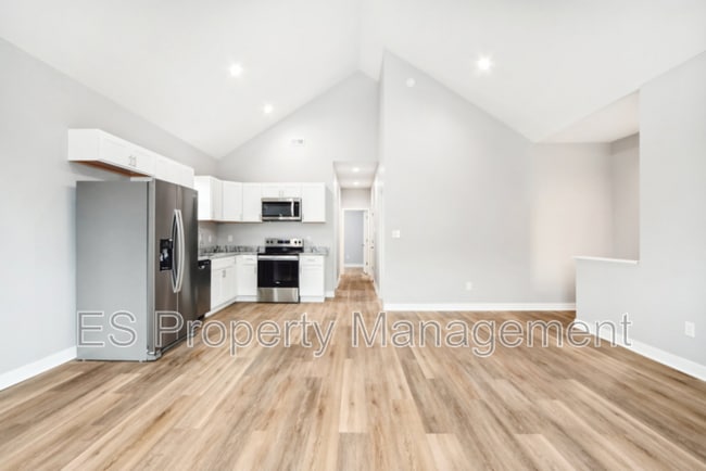 Photo - 1602 Quill St