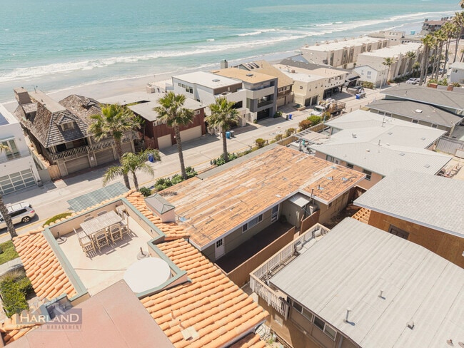 Building Photo - 1628 S Pacific St