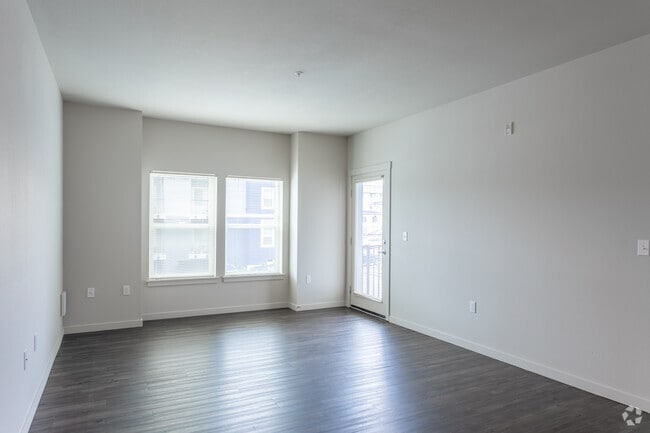 2BR, 2BA - 1,001 SF - Northbrook Village