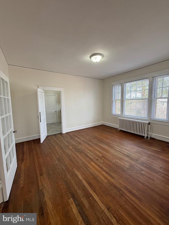 Photo - 702 Prince Edward St