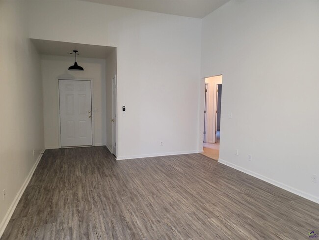 Photo - 106 Lions Gate