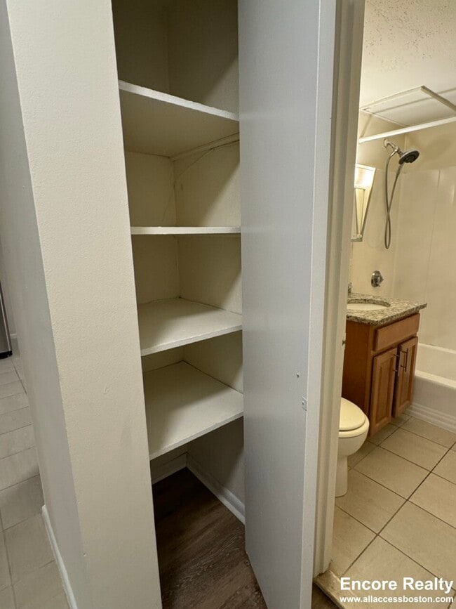 Photo - 38 Higgins St Unit #13