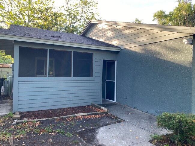 Building Photo - 603 SW 2nd Ter Rental