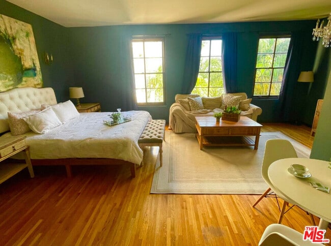 Photo - 4121 Wilshire Blvd Unit 516