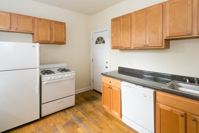 Photo - 720 W Barry Ave Unit J01P