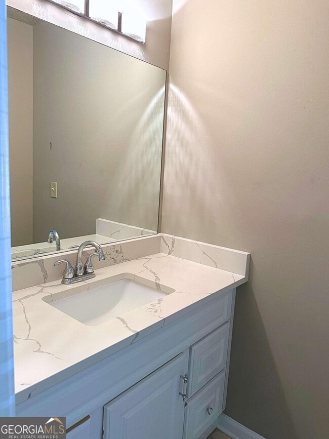 Photo - 1117 Booth Ct SW