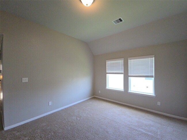 Building Photo - 14114 Little River Dr