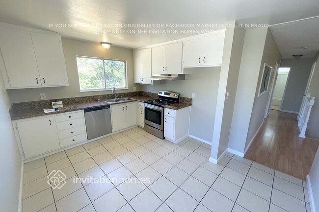 Photo - 3211 Laurelhurst Dr