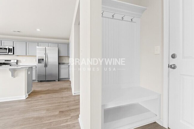 Photo - 984 Hayston Wy