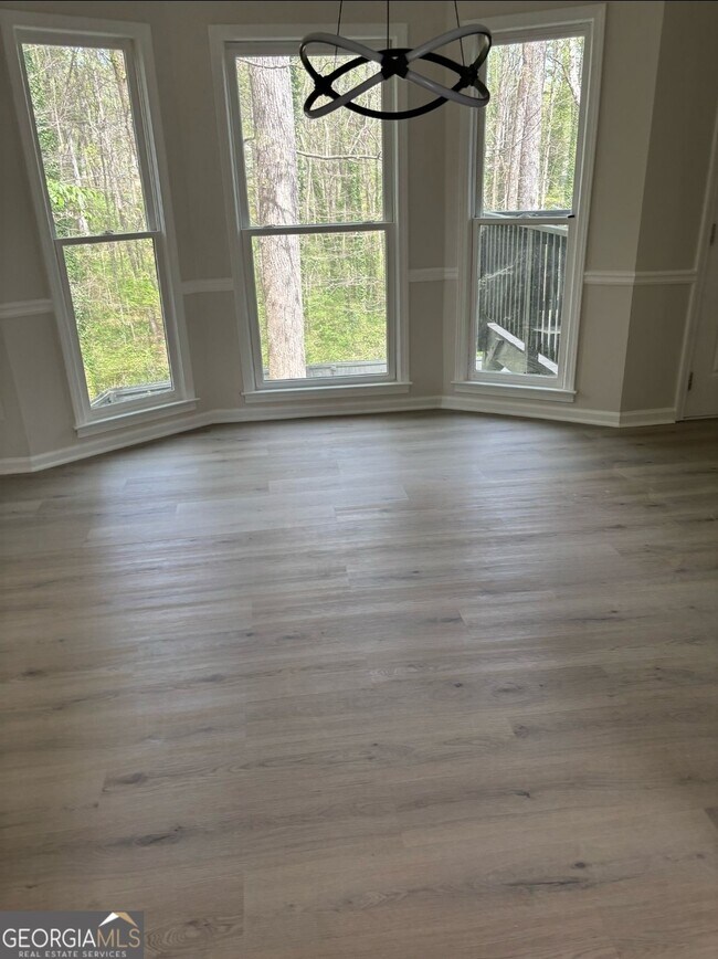 Photo - 1070 Meadowsong Cir