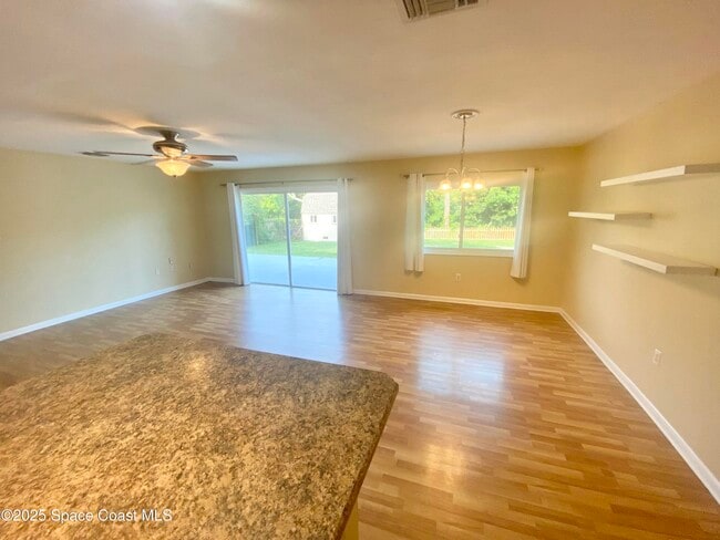Photo - 784 Alcazar Ave