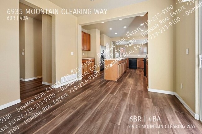 Photo - 6935 Mountain Clearing Way