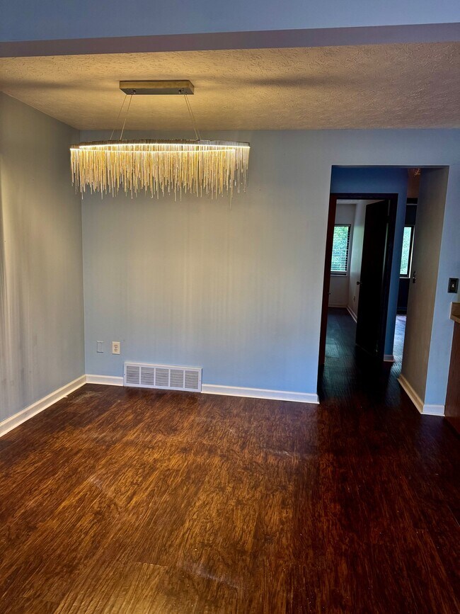 3265 Mayfield Rd