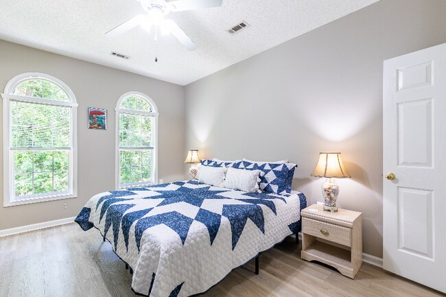 Photo - 9776 Leyland Dr Unit 6