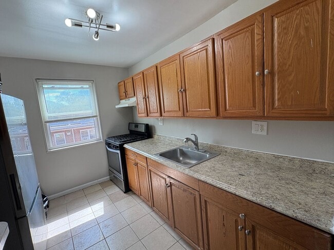 Photo - Spacious 3-Bedroom Condo in Randle Heights!! Unidad 202