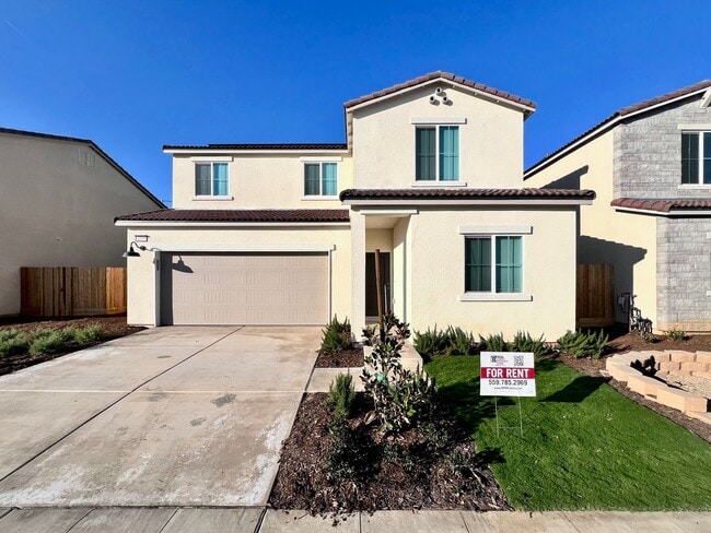 Building Photo - $3,500 Ashlan & Highland, 5 Bedroom House ...