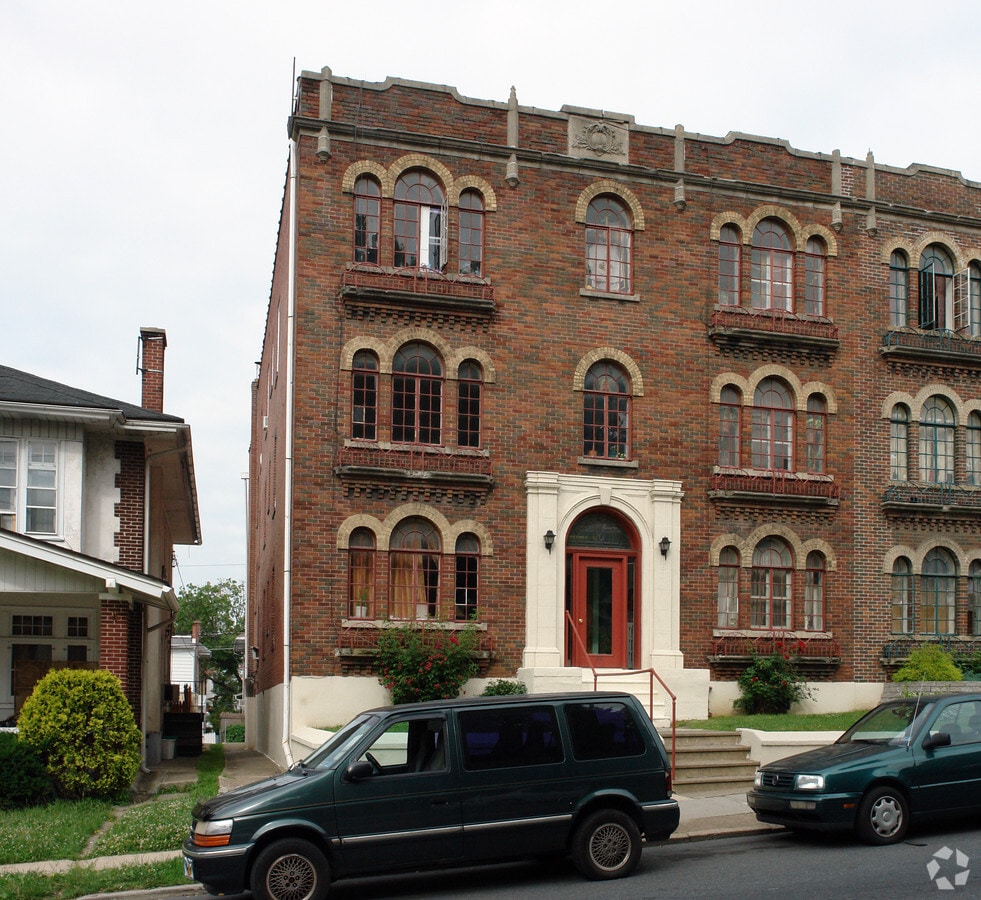 Photo - 222 S 15th St Apartments