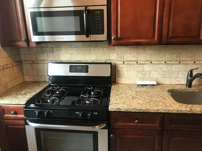 Photo - 201 Saint Pauls Ave Unit 3P