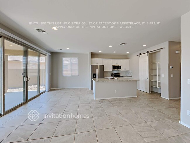 7713 W Glass Ln