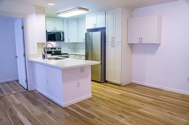 Building Photo - 95-270-270 Waikalani Dr Unit E201