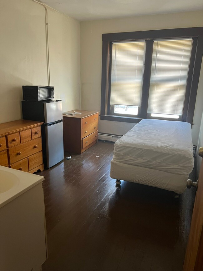 248-262 Middlesex St Unit 260